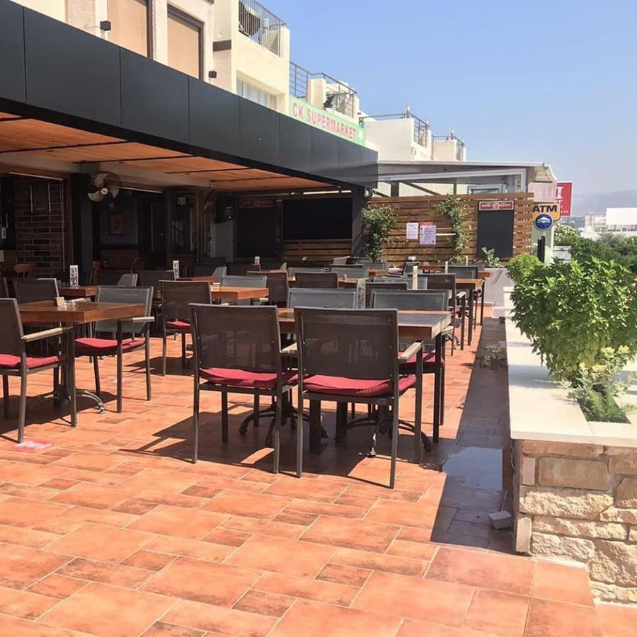 Terrazza Suites Paphos Buitenkant foto