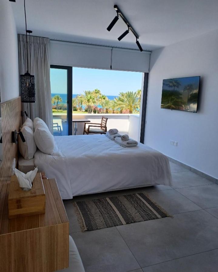 Terrazza Suites Paphos Buitenkant foto