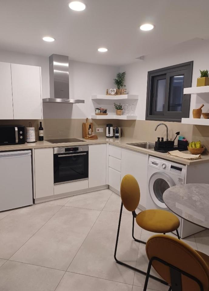 Terrazza Suites Paphos Buitenkant foto