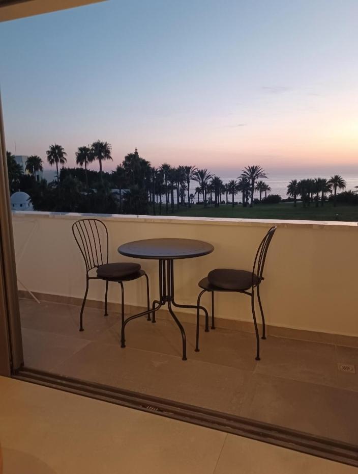 Terrazza Suites Paphos Buitenkant foto