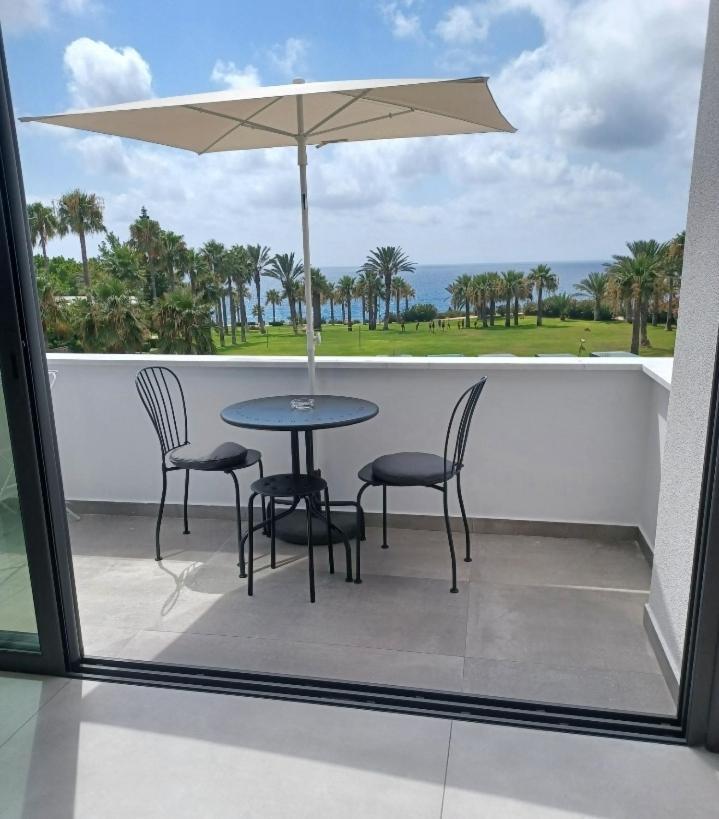 Terrazza Suites Paphos Buitenkant foto
