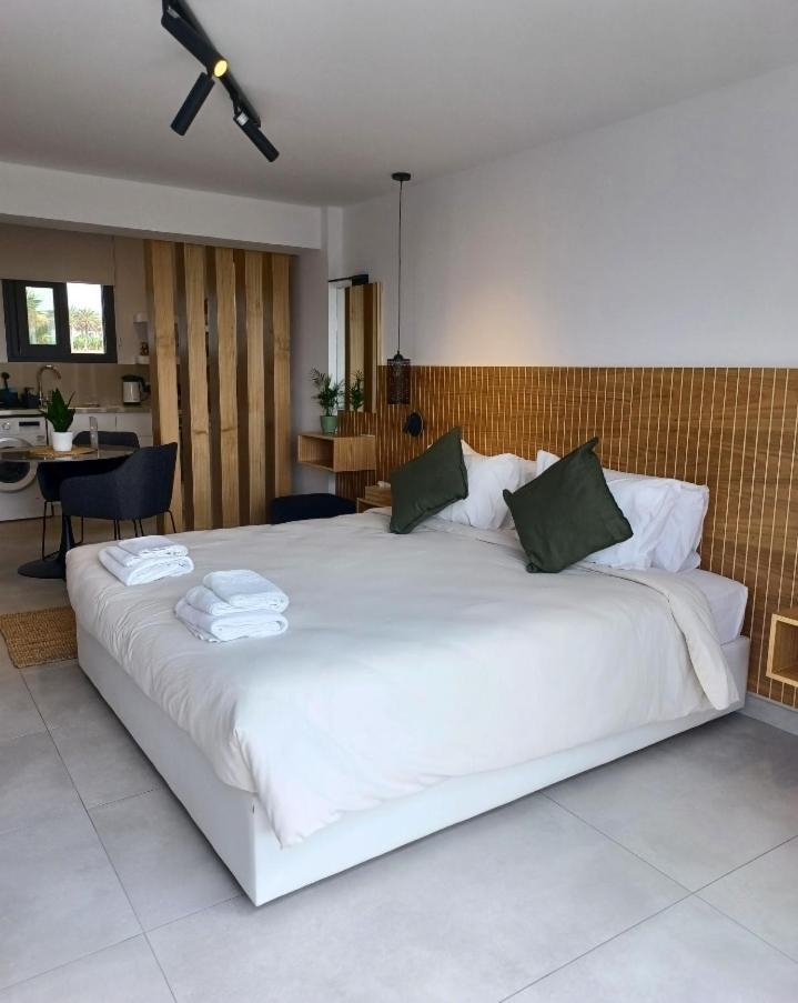 Terrazza Suites Paphos Buitenkant foto