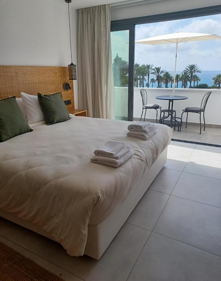 Terrazza Suites Paphos Buitenkant foto